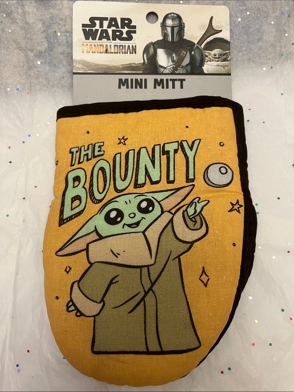 Star Wars Baby Yoda Yellow & Green Mini Oven Mitt